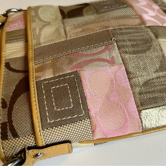 Vintage Limited Edition | Coach | Patchwork Monogram Crossbody Bag | Pink/Tan - Picture 5 of 9